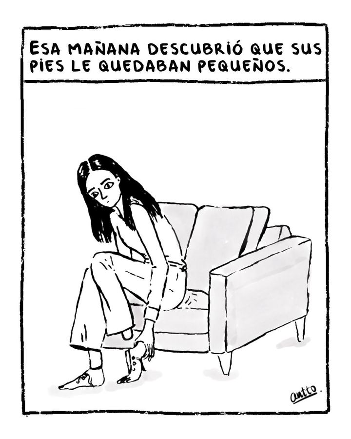 Esa mañana descubrió que sus pies le quedaban pequeños — viñeta de antto.